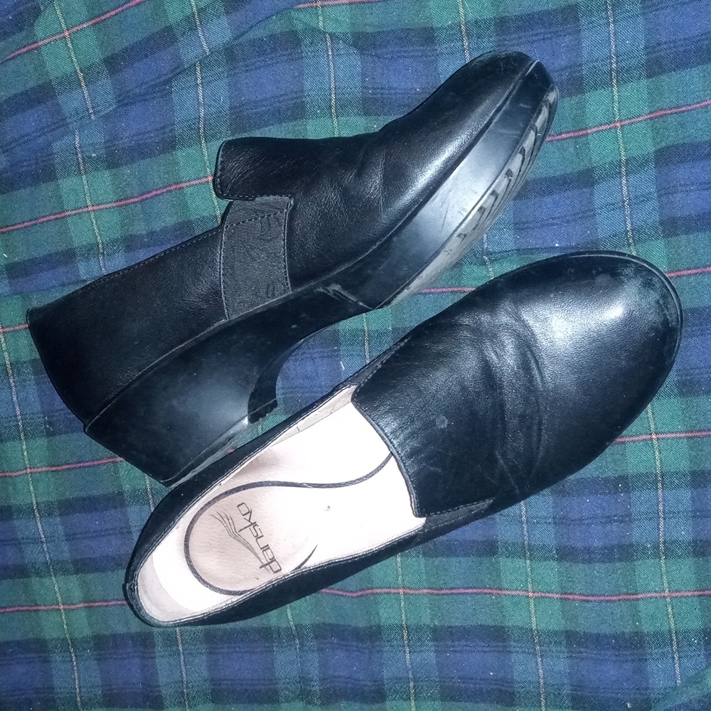 Dansko - Black - Leather - Clog Style - Non-Slip Shoes - Size lg 8.5/sm 9/EU39